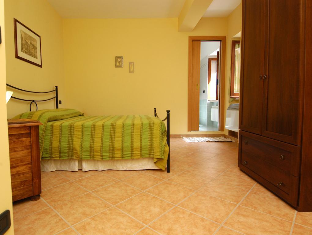 L'Antipapa Fondi Quarto foto